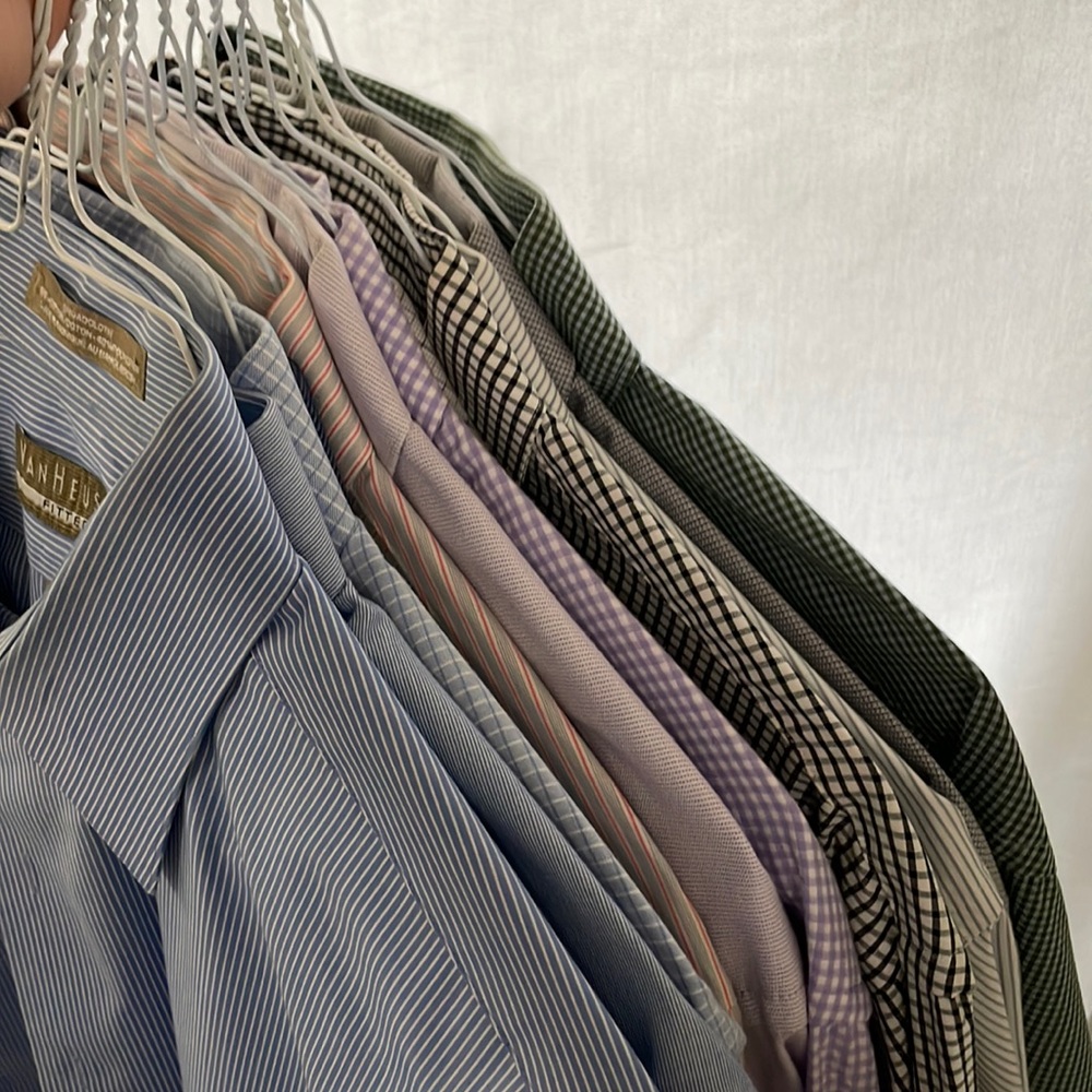 12 Van Heusen Men’s Dress Shirts